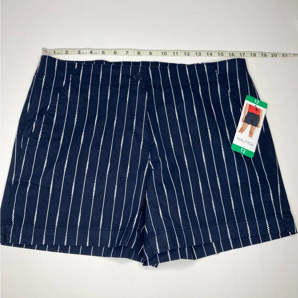 Nautica twill women’s short midrise NWT navy seas inseam 5”